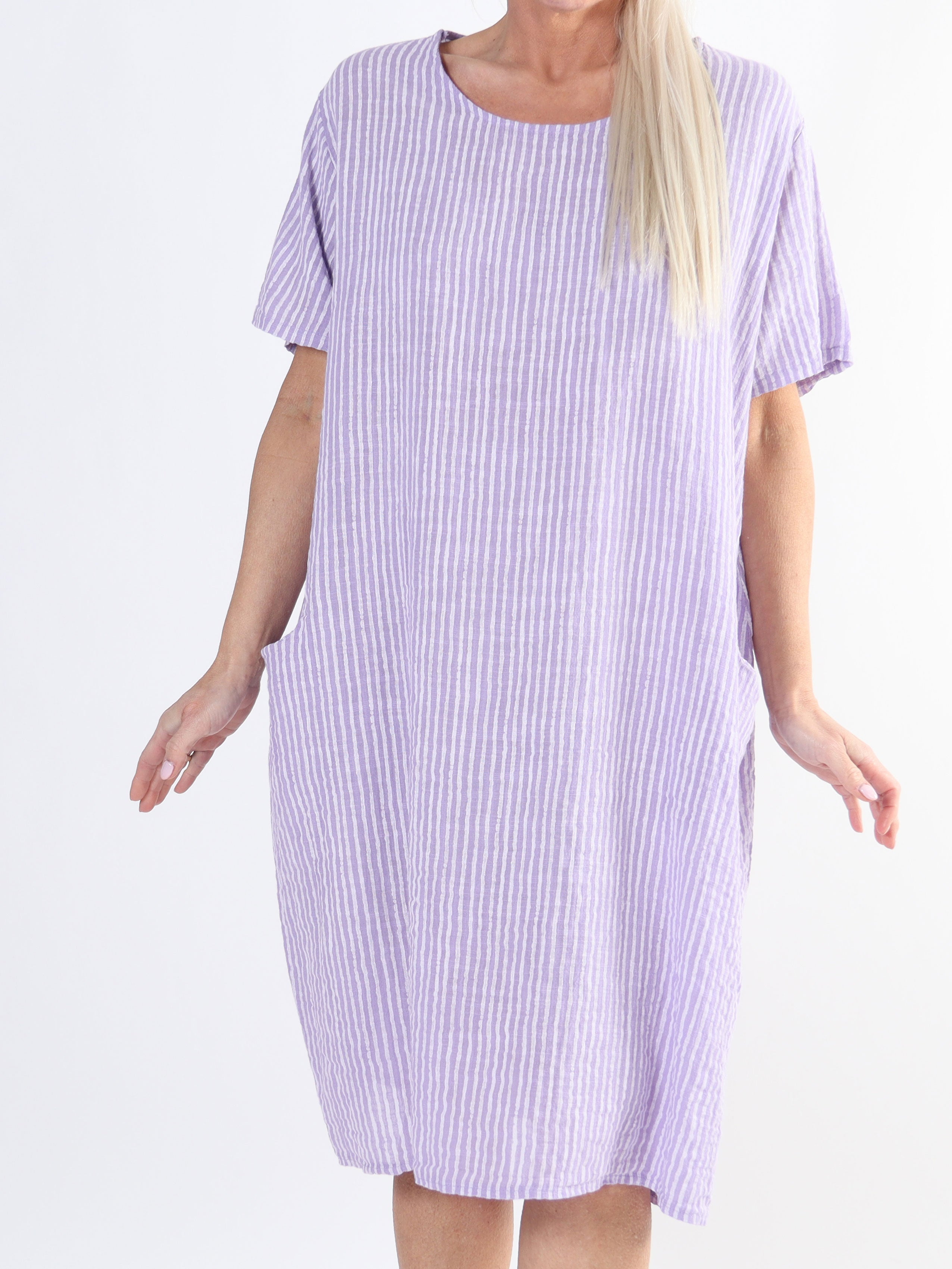 Louise - Finrandig plus size-klänning i linneaktigt bomullstyg